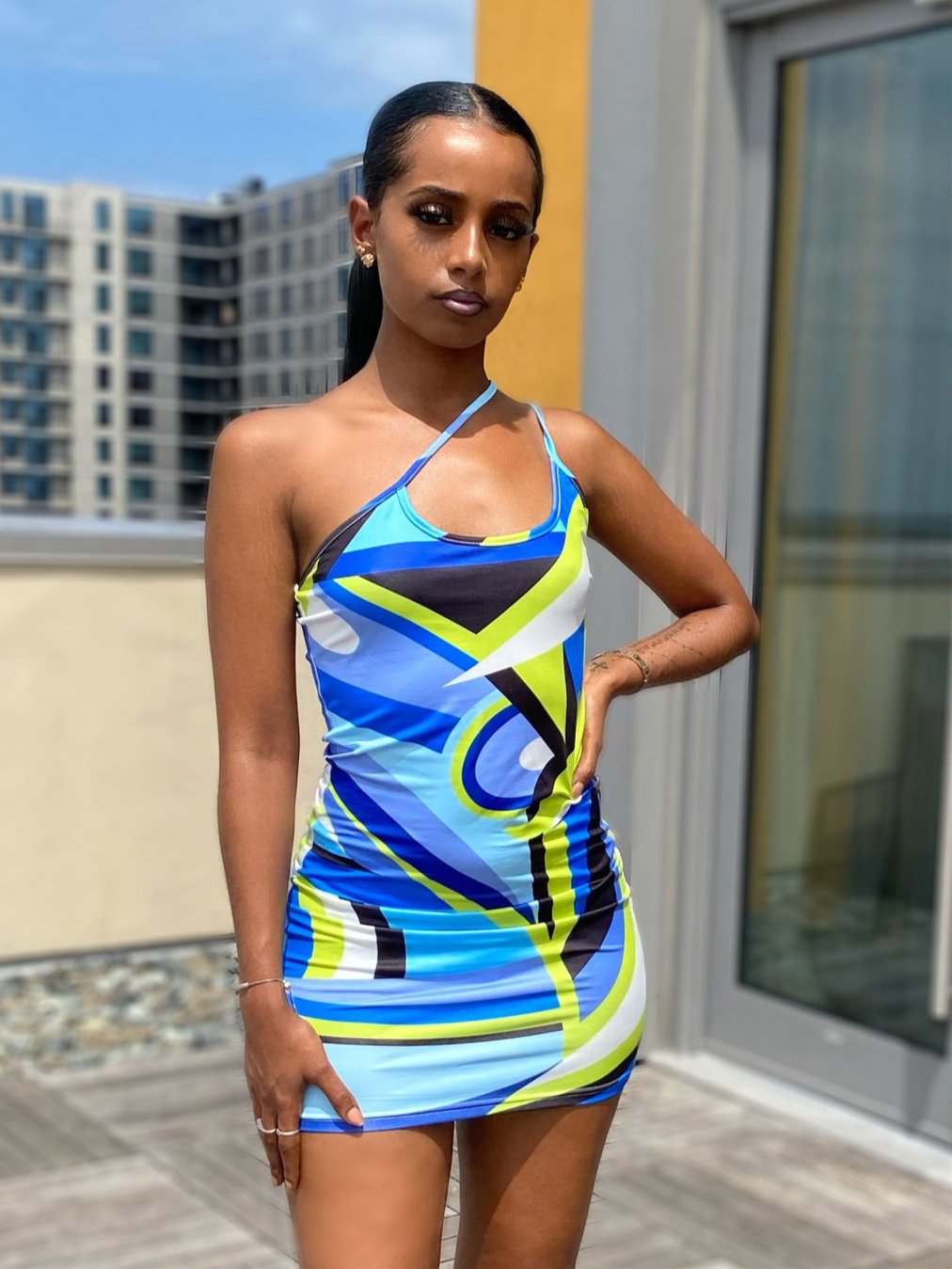Kinslie dress store